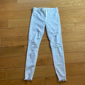 White skinny jeans